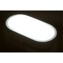 LED Feuchtraumleuchte McShine 450lm 3000K 6W warmweiß IP65 170x92x70mm