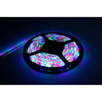 LED-Stripe GRUNDIG, RGB-Komplettset, 180 SMD LEDs, 3m