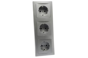 DELPHI Starter 3 Steckdo.+ 3-fach Rahmen 250V~/ 16A Steckanschluss silber