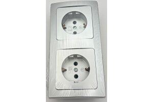 DELPHI Starter 2 Steckdo.+ 2-fach Rahmen 250V~/ 16A Steckanschluss silber