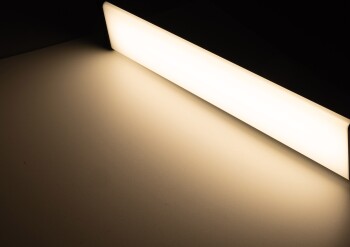 LED Unterbauleuchte Arusha schwarz USB A+C PD 60cm Licht warmweiß