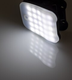 LED Solar Klemmleuchte SWK 8020 PIR Bewegungsmelder 25 LEDs IP44