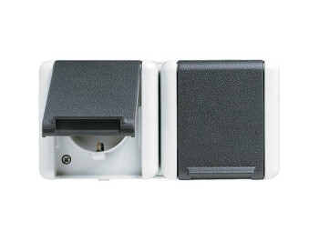 JUNG 8220 W SCHUKO-ZWEIFACHSTECKDOSE