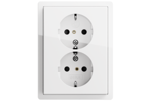 GIRA 2-fach-SCHUKO-Steckdose SP + Rahmen...